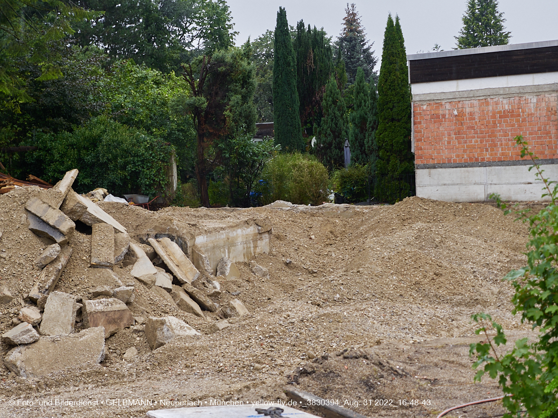 31.08.2022 - Baustelle an der Niederalmstraße 16 und Hugo-Lang-Bogen 13 in Neuperlach-Trudering